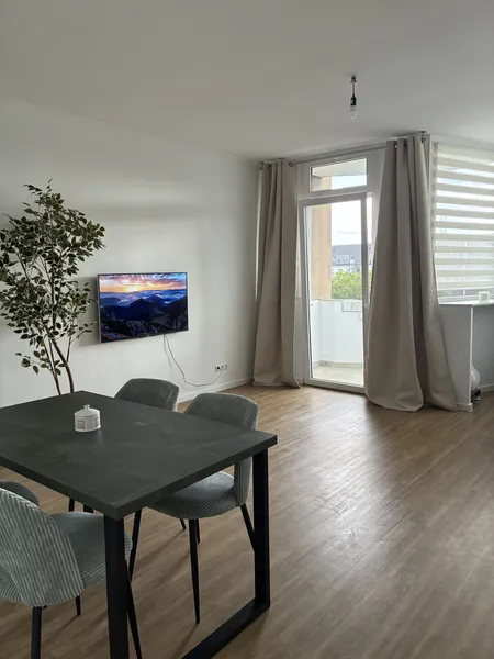 Modernisierte 1-Zimmer-Wohnung in Charlottenburg — photo 1